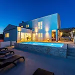 Ferienhaus My Dalmatia - Sea View Anpero With Private Heated Pool And Sauna Maslenica