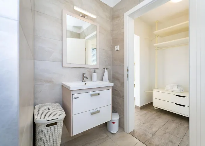 Tatil Evi My Dalmatia - Sea View Anpero With Private Heated Pool And Sauna Maslenica